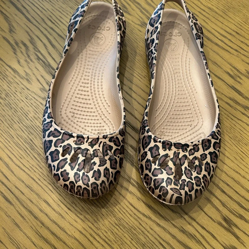 Cocks leopard print flats. Sz 8 - Picture 2 of 6